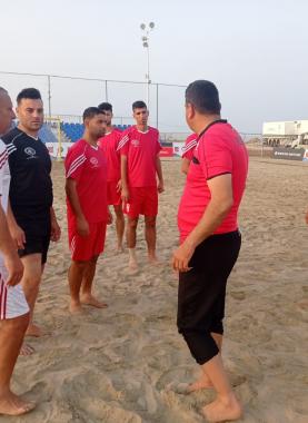 جانب من تدريبات منتخب الشاطئية