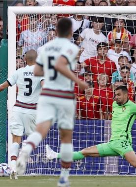 دوري الأمم الأوروبية.jpg