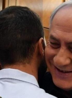 بينيت: نتنياهو تسبب بقطيعة بالعلاقات بسبب معانقته حارسا قتل أردنييْن