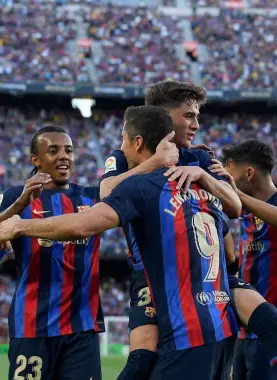 لاعبو برشلونة