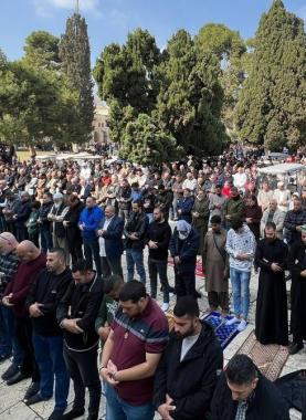 صلاة الجمعة في المسجد الأقصى