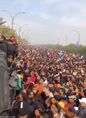 جانب من تدافع الجماهير