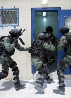 صورة أرشيفية - قمع إدارة السجون للأسرى