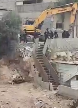 الاحتلال يهدم منزلا في جبل المكبر بالقدس المحتلة