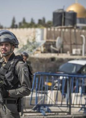 الاحتلال يُبعد أسيرًا محررًا عن المسجد الأقصى لمدة 6 أشهر