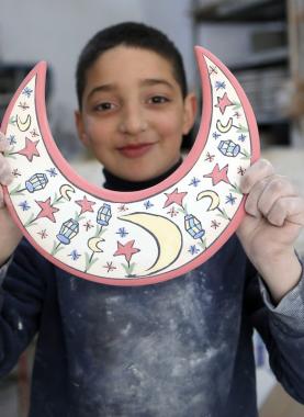 زينة رمضان من الخزف موروث فلسطيني ينثر الفرح في البيوت