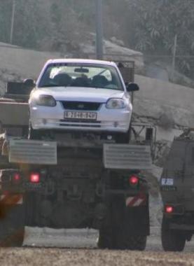 الاحتلال يستولي على مركبة