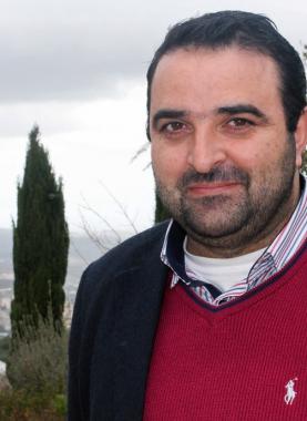 المحاضر أيمن المصري