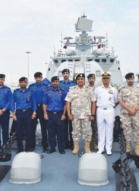 قطر تحاكم ضباطاً من البحرية الهندية بتهمة التجسس لصالح الاحتلال