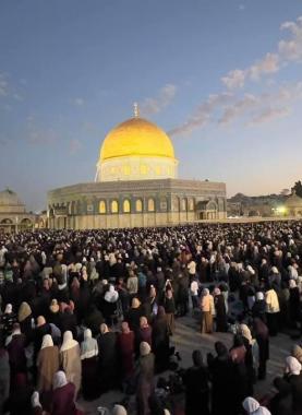 حشود المرابطين في الأقصى