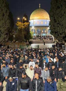 صلاة الفجر في المسجد الأقصى رمضان  (10).jpg