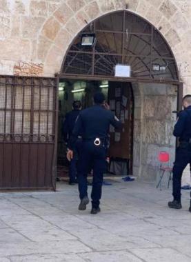 اقتحام مصلى باب الرحمة