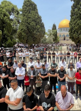 50 ألف مصلٍّ أدوا صلاة الجمعة في الأقصى