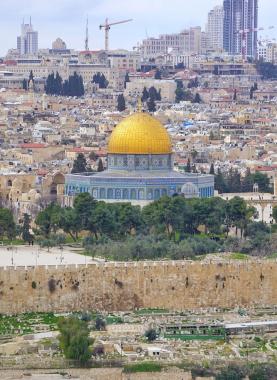 مخاطر جديدة تحدق بالأقصى ومطالبات بحراك جاد قبل فوات الأوان