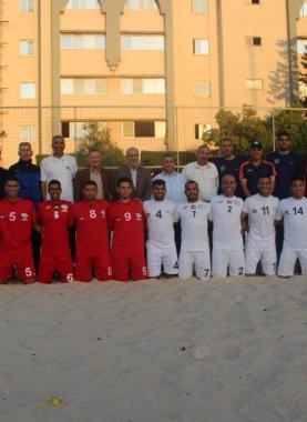 صورة جماعية للمشاركين بافتتاح ملعب الشاطئية