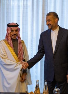 وزيرا خارجية السعودية وإيران يبحثان تنفيذ اتفاق بكين
