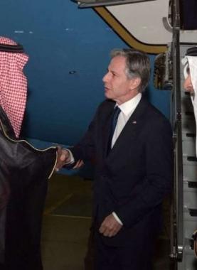 وزير الخارجية الأمريكي يصل السعودية