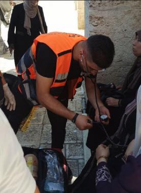 الاعتداء على المصلين في المسجد الأقصى