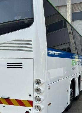 خشية عمليات إطلاق النار.. الاحتلال يدفع بحافلات محصنة في الضفة الغربية