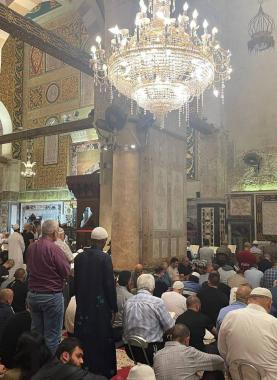 صلاة الفجر في المسجد الأقصى المبارك