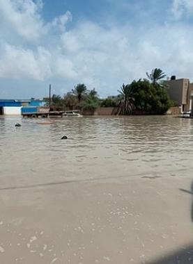 جانب من الفيضانات