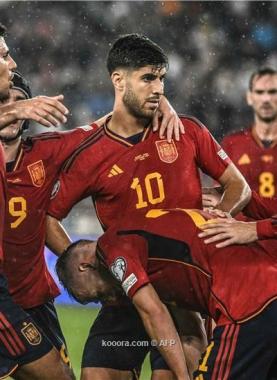 فرحة لاعبي إسبانيا بالفوز