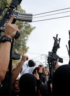 بعد جريمة قتل الشاب "الشلبي".. هكذا تحارب أجهزة السُّلطة "الطُّوفان" لوأد مقاومة الضَّفَّة