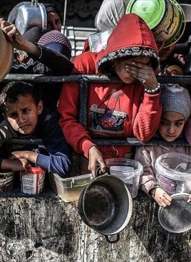 قانوني لشهاب: منع دخول المساعدات لغزَّة جريمة حرب ودليل دامغ على سياسة الإبادة