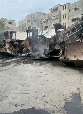 الاحتلال يستهدف المعدات الثقيلة والجرافات التابعة للبلديات واللجنة المصرية القطرية