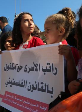 قطع رواتب الأسرى جريمة كبرى بحق النضال الفلسطيني