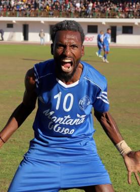 الشهيد سليمان العبيد نجم منتخب فلسطين ونادي خدمات الشاطئ