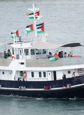 أسطول الصمود العالمي يبحر من برشلونة ليكسر الحصار عن غزة