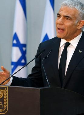 لبيد: "إسرائيل" تعيش أخطرَ أزمةٍ سياسيَّة في تاريخها