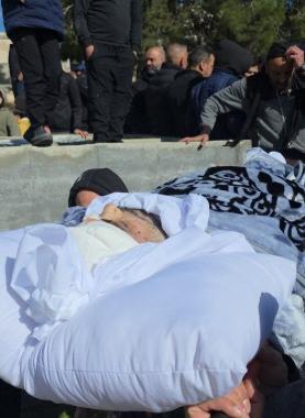 تشييع حاشد للشهيد شاكر الجعبري في الخليل