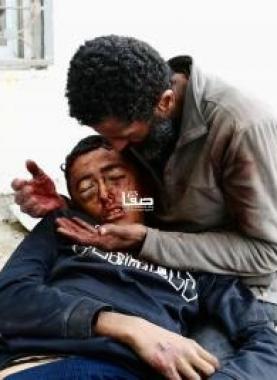 "أدرعي" يغسل جريمة قتل طفلين قرب الخط الأصفر بالماء أمام الكاميرا