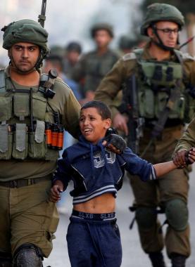 اعتقال قوات الاحتلال طفل فلسطيني