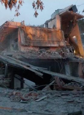 المبنى الذي قصفه طيران الاحتلال في قرية جرجوع جنوب لبنان