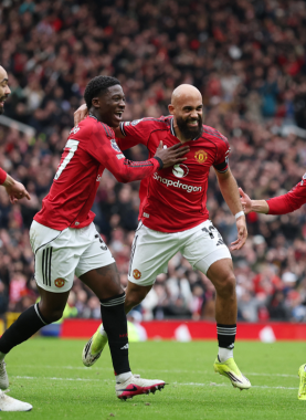 يونايتد يخطف التعادل القاتل وتشلسي يتعثر في البريميرليغ