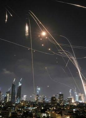 "يديعوت": الاحتلال يخشى الأسوأ من المواجهة الأمريكية الإيرانية ويحذّر من سيناريو بالغ الخطورة