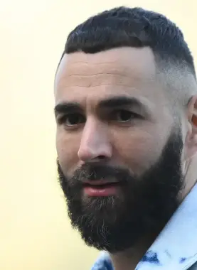 بنزيما قد ينتقل إلى الهلال خلال 48 ساعة