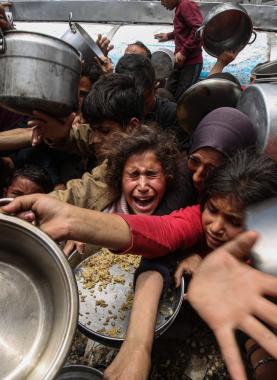 مركز حقوقي يحذر من سياسية "إسرائيلية" لتحويل غزة "بيئة طاردة للحياة"