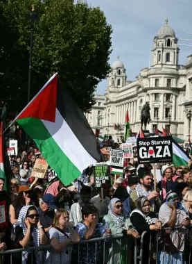 مظاهرة حاشدة في برلين تضامنًا مع غزة