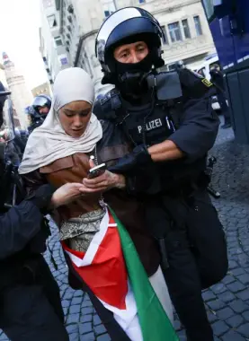 توجيه التهمة لخمسة أشخاص في فرنسا بتمويل حركة حماس