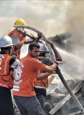 الدفاع المدني بغزة يطالب بإدخال معدات ووسائل السلامة