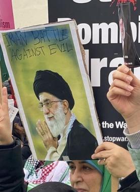 عشرات الآلاف يتظاهرون في لندن ضد العدوان الأمريكي "الإسرائيلي" على إيران