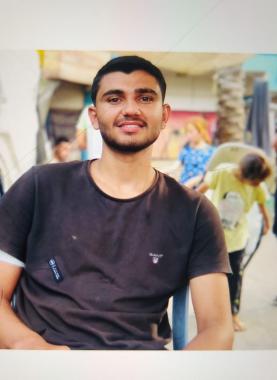 الطالب المتفوق أحمد ماهر شبات