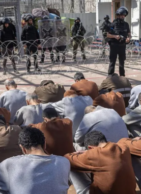 قمع الأسرى في سجون الاحتلال