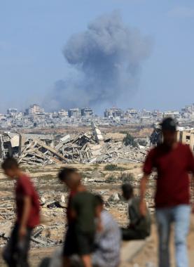 تصعيد متواصل في غزة.. غارات وقصف مكثف يخرق وقف إطلاق النار