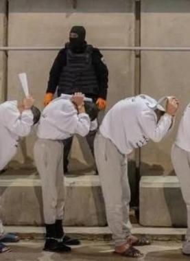 قمع الأسرى في سجون الاحتلال