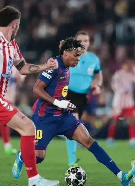 اليويفا يثير رعب برشلونة بإعلان حكم مباراة أتلتيكو